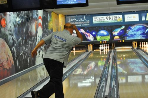 Foto: Třemošná a Plaza hostí o víkendu šampionát v bowlingu