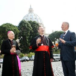 Vatikán přijal požehnané pivo k blahořečení Jana Pavla II. 