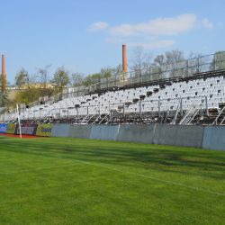 Ve Štruncových sadech se staví mobilní tribuny