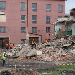 Zavalené v Kaznějově zachraňovali hasiči, zdravotníci i psi
