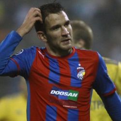 Bakoš a Kolář se ve středu postaví za pult fanshopu