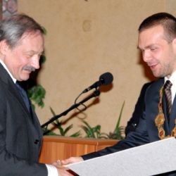 Cenu města Plzně získal profesor Josef Psutka