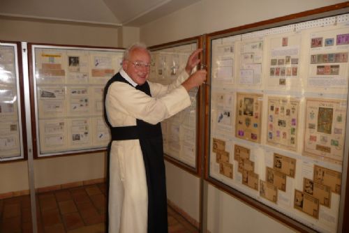 Foto: Cisterciáci mají vroubky - filatelistická výstava v Plasích 