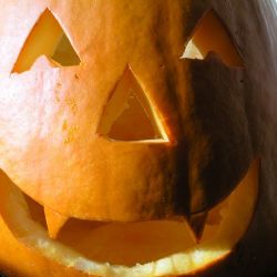 Halloween v Zachs pub