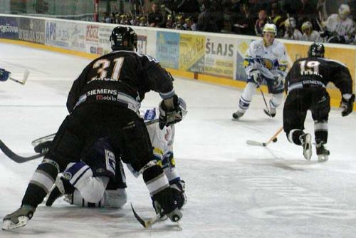 Foto: Hokejisté Lasselsbergeru prohráli v Třinci