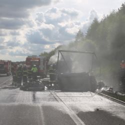 Na dálnici D5 hořel kamion, škoda přesáhla dva miliony