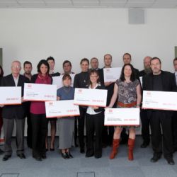 Nadace ČEZ rozdávala šeky. Zdravotníkům i na kulturu