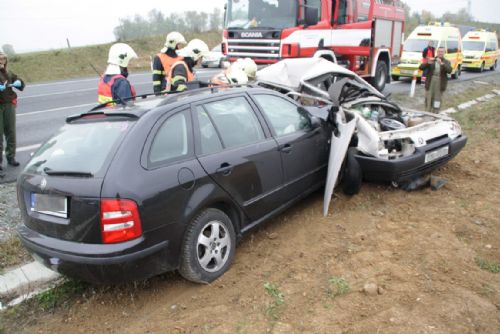 Foto: Nehoda u Třemošné si vyžádala život řidiče a psa