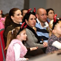 Předvánoční show Advent dětem přilákala i A. Verešovou