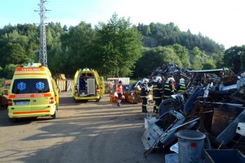 Foto: Ranní výbuch v sušickém Kovošrotu nepřežil dělník