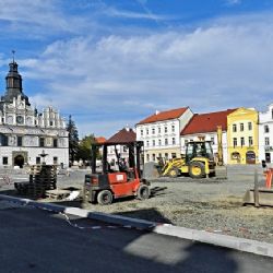 Revitalizace Masarykova náměstí ve Stříbře pokračuje