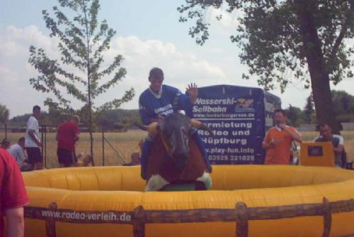 Foto: Rodeový šampionát vyvrcholí za týden na Býkově 