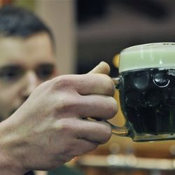 Svatý Patrik přinesl na Plzeňsko zelené pivo a jídlo