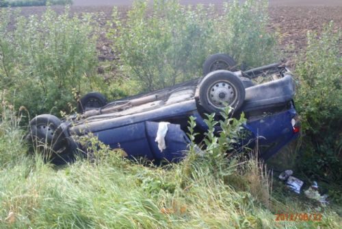 Foto: U Dýšiny při nehodě osobního auta zemřela žena 