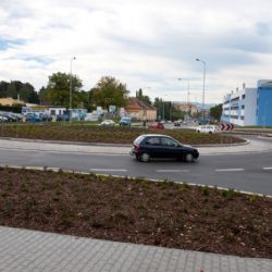 U nemocnice v Klatovech je zprovozněna nová křižovatka