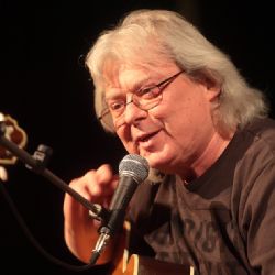 V neděli v Plzni zahrají Mišík s Flamengem a Ivan Hlas