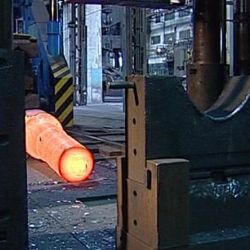 V Pilsen Steel se po půl roce rozjíždí tavicí pec