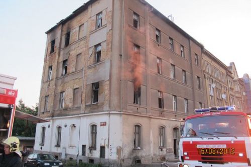 Foto: Ve Skvrňanské ulici hořelo