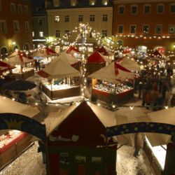 Za adventní atmosférou lze výhodně cestovat vlakem
