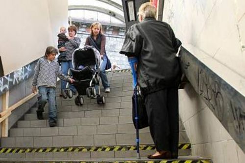 Foto: Zelení v Plzni vyzývají – podchod u nádraží zasypte 