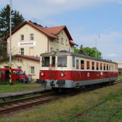 Dobrovolníci zvelebovali stanici Bezdružice