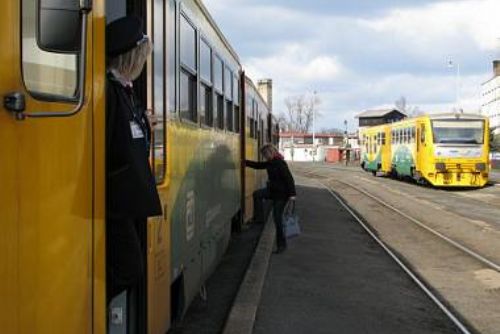 Foto: Kraj láká cestující na slevy a do nových vlaků