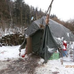 Bezdomovci neoprávněně používali pozemek města