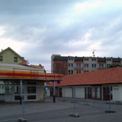 Demolice supermarketu v Rokycanech