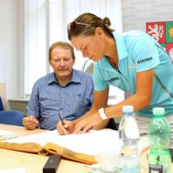 Hejtman přijal golfistky, které budou hrát v Dýšině