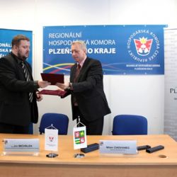 Kraj a hospodářská komora stvrdily podpisy spolupráci