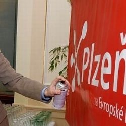 Kraj bude spolupracovat s Plzní na projektu EHMK 2015  