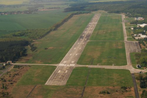 Foto: Kraj souhlasí s převodem letiště Líně do svého majetku