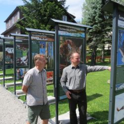 Kvilda hostí fotografickou výstavu Šumavské příběhy