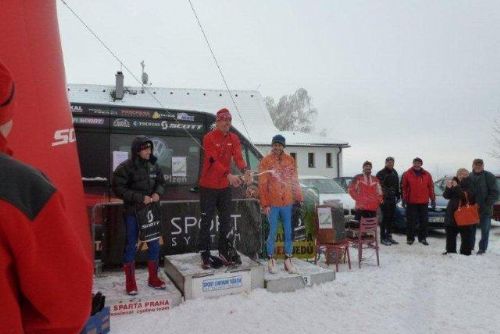Foto: Lyžaři závodili ve Ski areálu Těškov