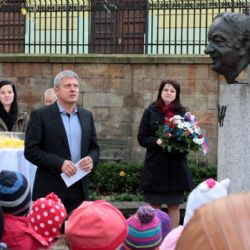 Městský obvod Plzeň 3 uctil památku Miroslava Horníčka 