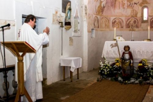 Foto: Mouřenec oslavil výročí znovuvysvěcení sochou sv. Mořice