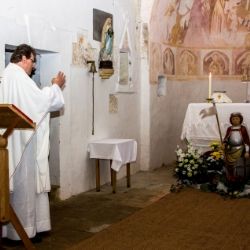 Mouřenec oslavil výročí znovuvysvěcení sochou sv. Mořice