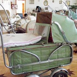 Muzeum Chodska vystavuje desítky historických  kočárků  