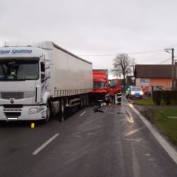 Na konci Březí na Domažlicku bouraly dva kamiony