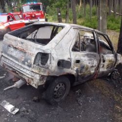 Na Rokycansku uhořel v autě člověk
