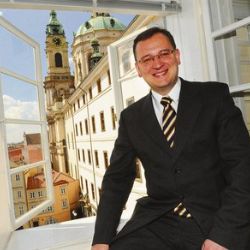 Plzeňané: Nečas měl odstoupit okamžitě