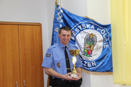 Foto: Plzeňští strážníci triumfovali ve futsalovém turnaji