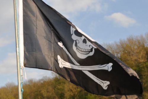 Foto: Pod pirátskou vlajkou