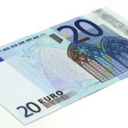 Policisté se cizincem uplatit nenechali