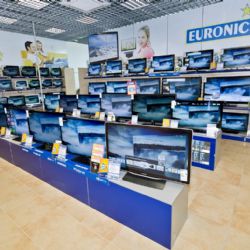 Prodejci elektra vyklízejí sklady. Výprodeji uvolní 40 %
