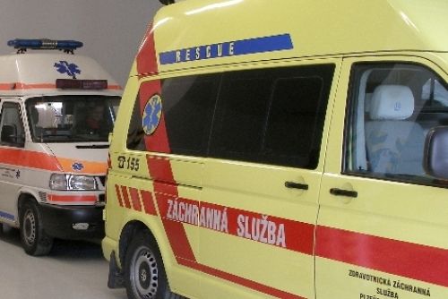 Foto: Roční kojenec v Plzni utrpěl opařeniny na hrudníku a nohou