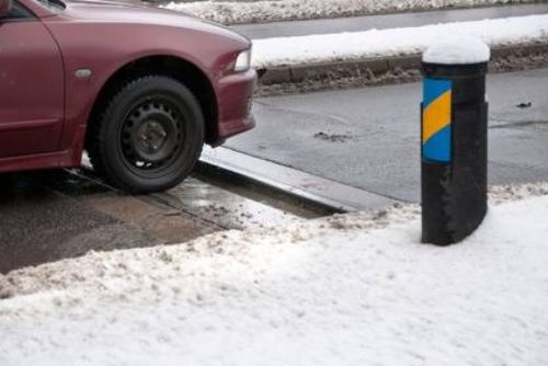 Foto: Rychlé řidiče v Plzni má zpomalit umělá díra