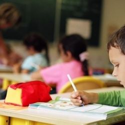 Školáci v kraji se učí i z roztrhaných učebnic