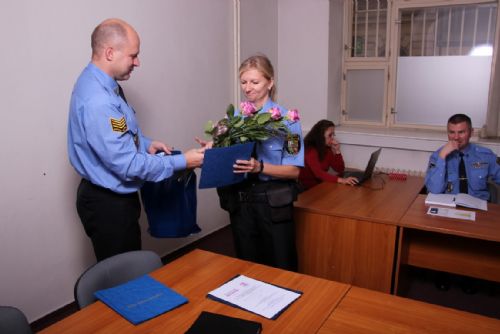 Foto: Strážníci v Plzni dostali ocenění za záchranu životů
