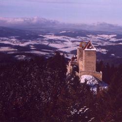 Šumavský hrad Kašperk láká na zimní prohlídky